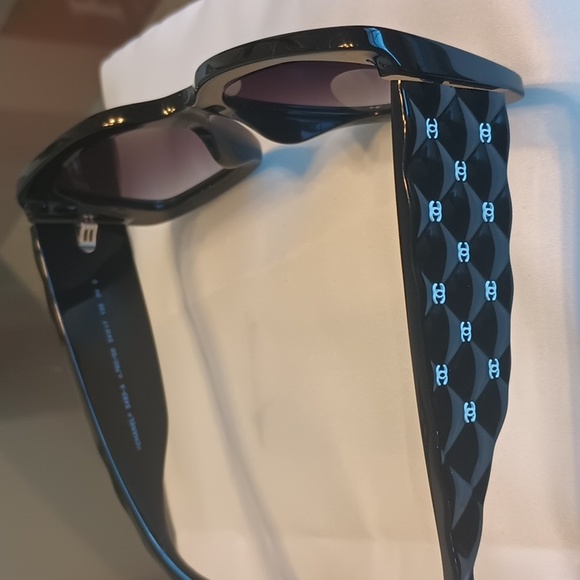 Two pairs of Chanel Sunglasses - Picture 4 of 10